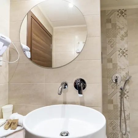 Luxury Plateia Apartment *