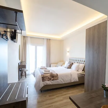 Luxury Plateia Apartment