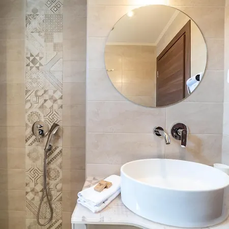 Luxury Plateia Apartment